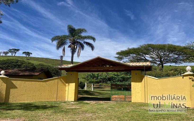 Sítio à Venda em CambuíMG – 30.800 m² de Natureza, Conforto e Privacidade COD2377 (2)