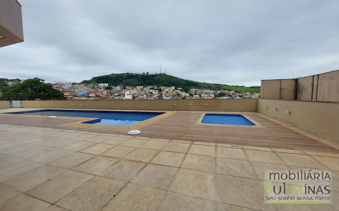 Apartamento Alto Padrão com 140 m² a Venda em Cambuí MG cod1592 (11)