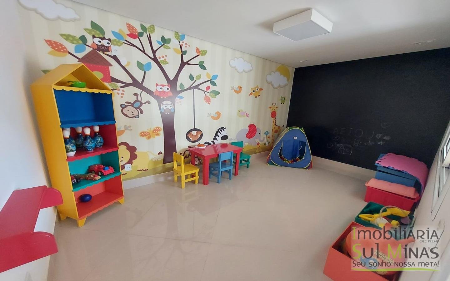 Apartamento Alto Padrão com 140 m² a Venda em Cambuí MG cod1592 (9)