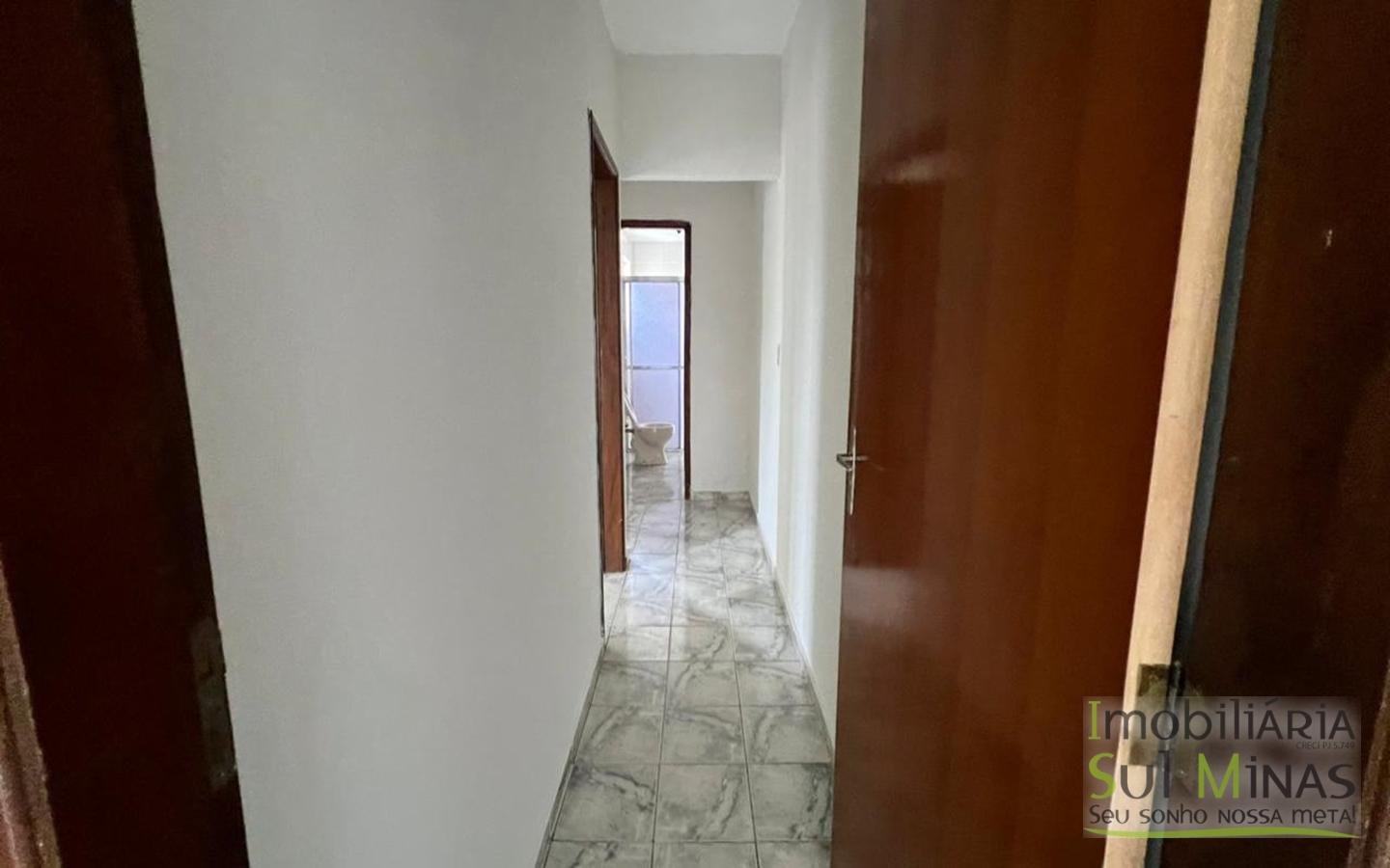Apartamento Para Locação a apenas 200 metros do Centro CambuíMG cod2406 (6)