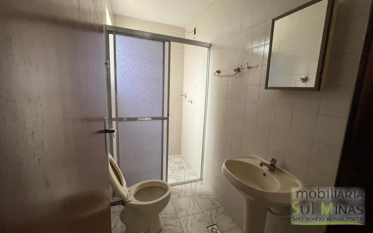 Apartamento Para Locação a apenas 200 metros do Centro CambuíMG cod2406 (7)