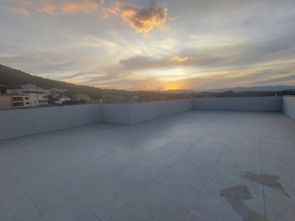 Apartamento com Terraço Individual a Venda em Cambuí MG (1)