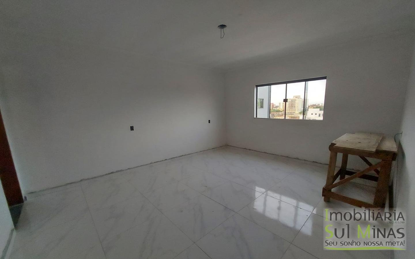 Apartamento com Terraço Individual a Venda em Cambuí MG (10)