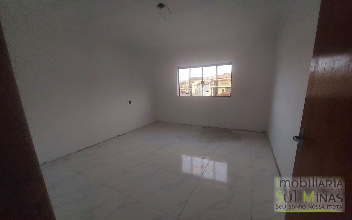 Apartamento com Terraço Individual a Venda em Cambuí MG (3)