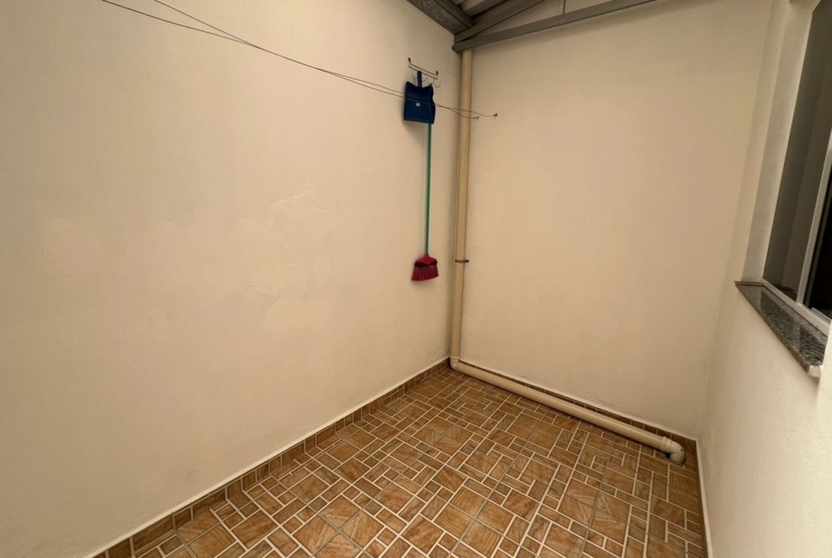 Apartamento de 66m ²a 700 metros do Centro de Cambuí MG À Venda cod2399 (11)