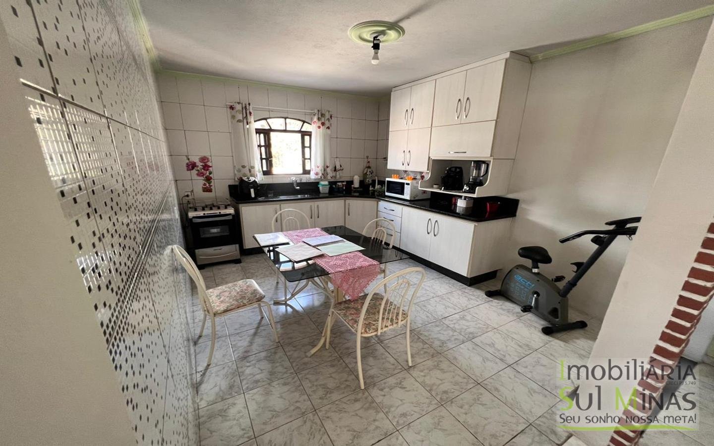 Casa 3 dormitórios sendo uma Suíte com Closet a Venda em Cambuí MG Cód. 1768 (16)