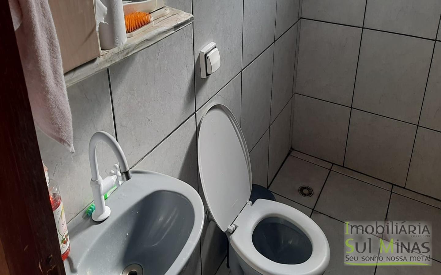 Casa Assobradada com 3 Dormitórios a Venda em Cambuí MG Cód. 1499 (20)