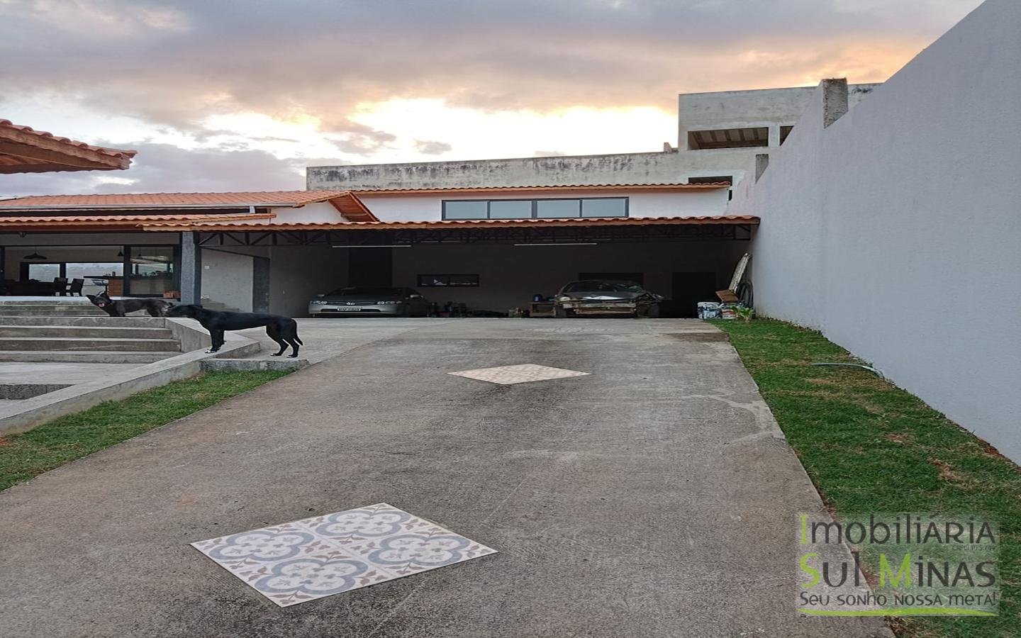 Casa Moderna de Alto Padrão a Venda em Cambuí MG Cód. 1704 (29)