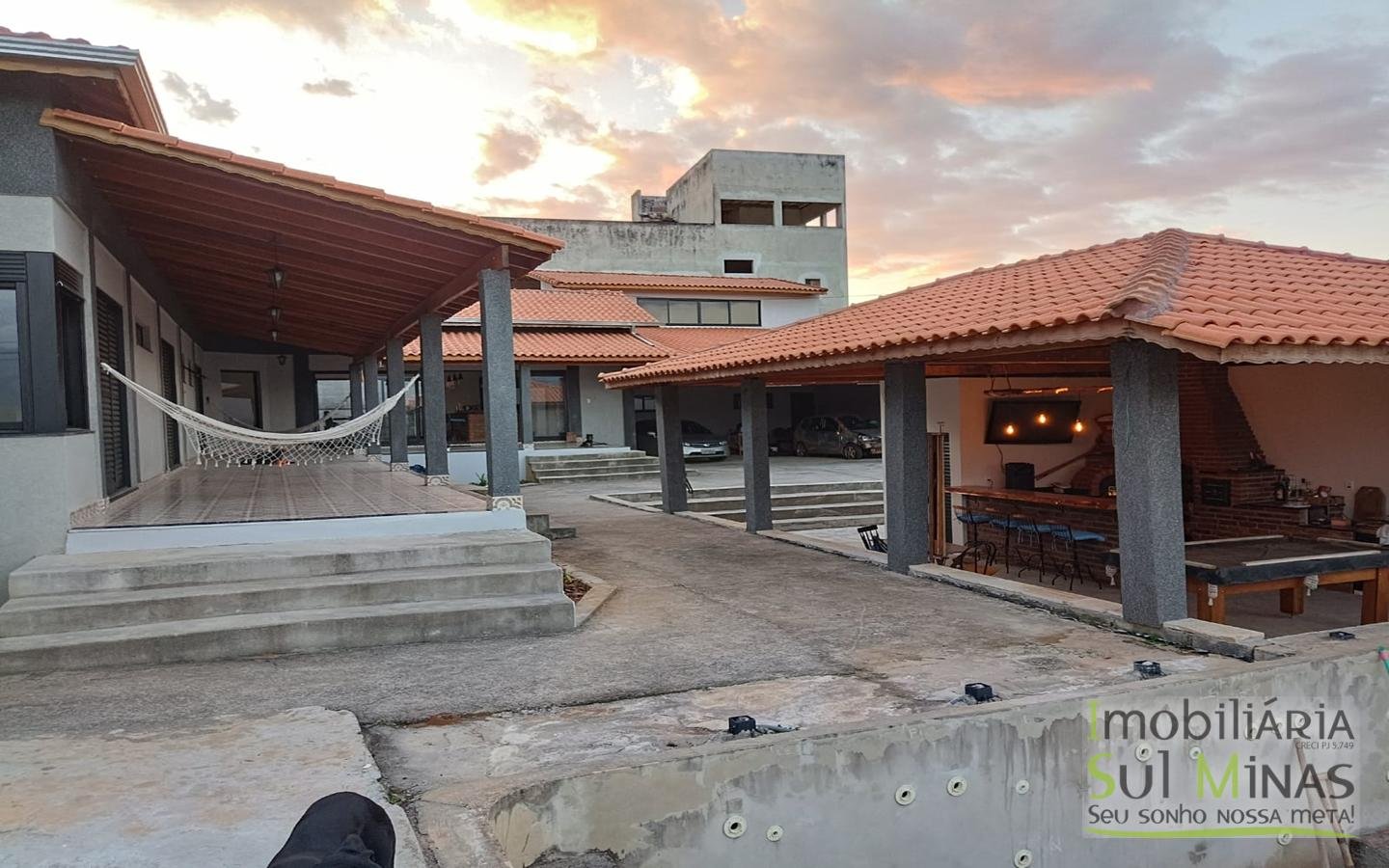 Casa Moderna de Alto Padrão a Venda em Cambuí MG Cód. 1704 (5)