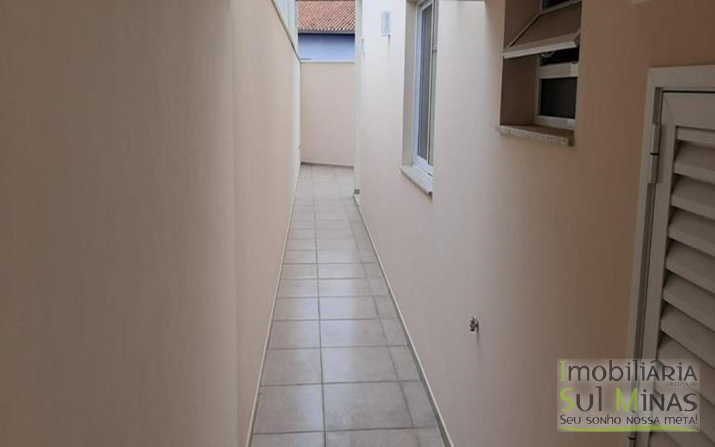 Casa Nova a Venda em Cambuí MG Cód. 1452 (31)