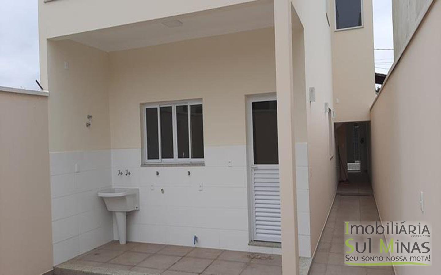 Casa Nova a Venda em Cambuí MG Cód. 1452 (33)