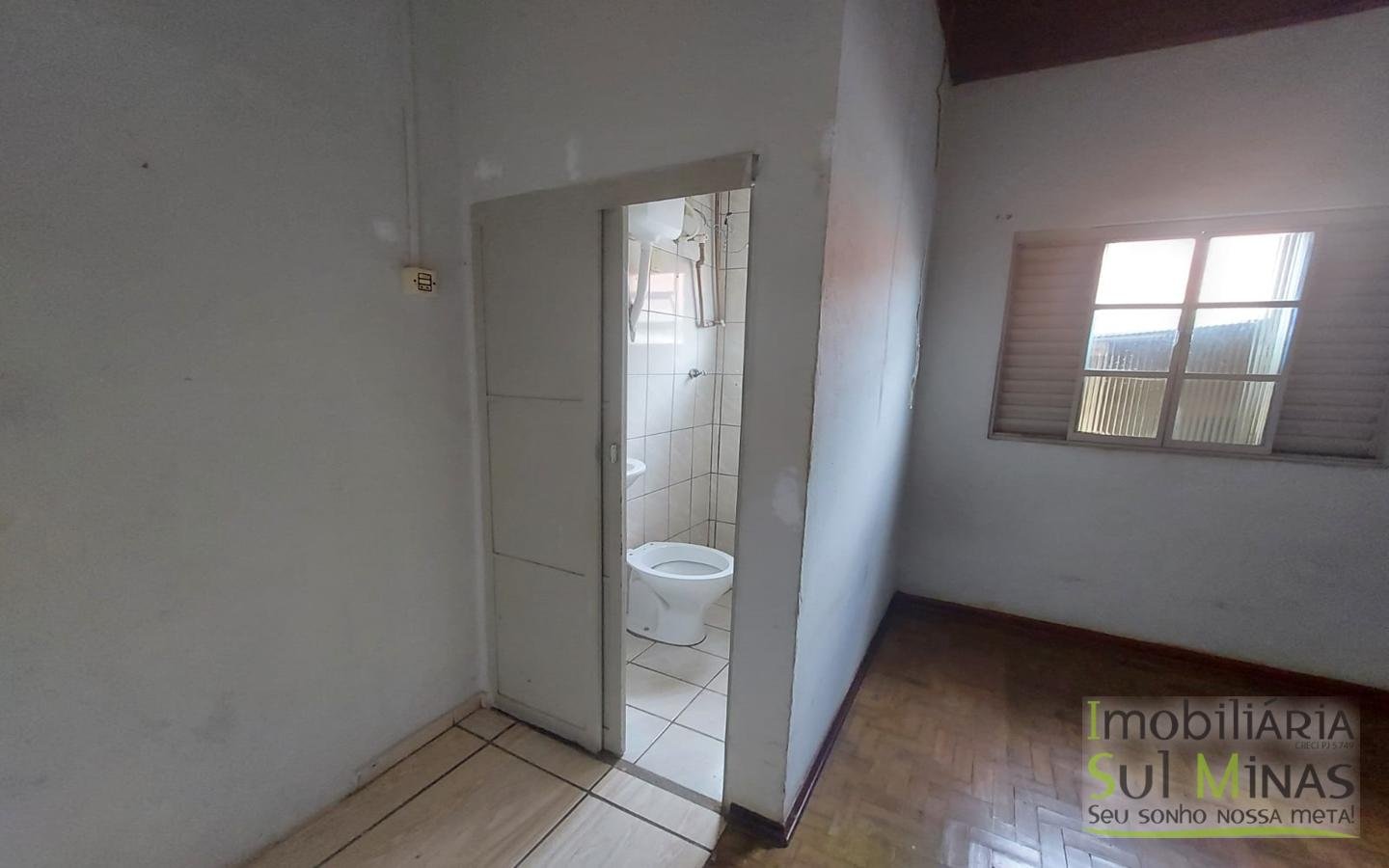 Casa a Venda em Cambuí MG com 2 Moradas Independentes Cód. 1647 (21)