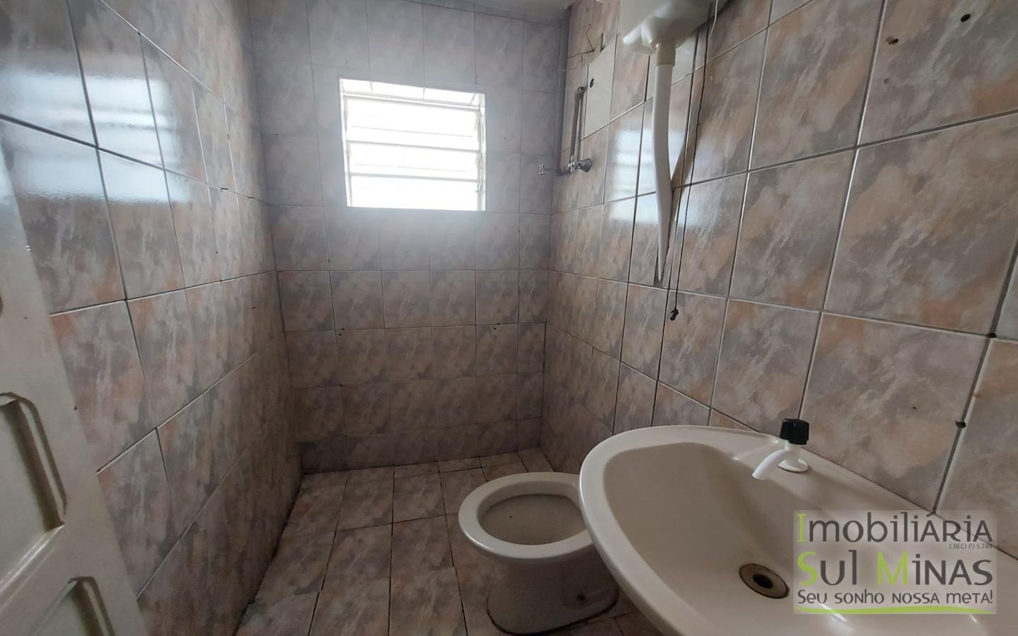 Casa a Venda em Cambuí MG com 2 Moradas Independentes Cód. 1647 (22)