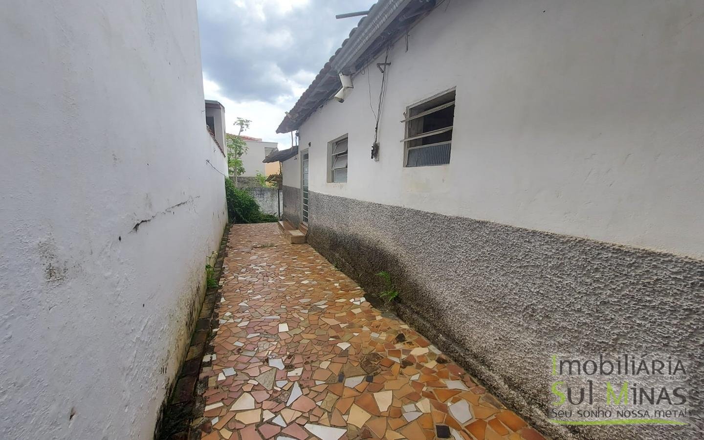 Casa a Venda em Cambuí MG com 2 Moradas Independentes Cód. 1647 (7)