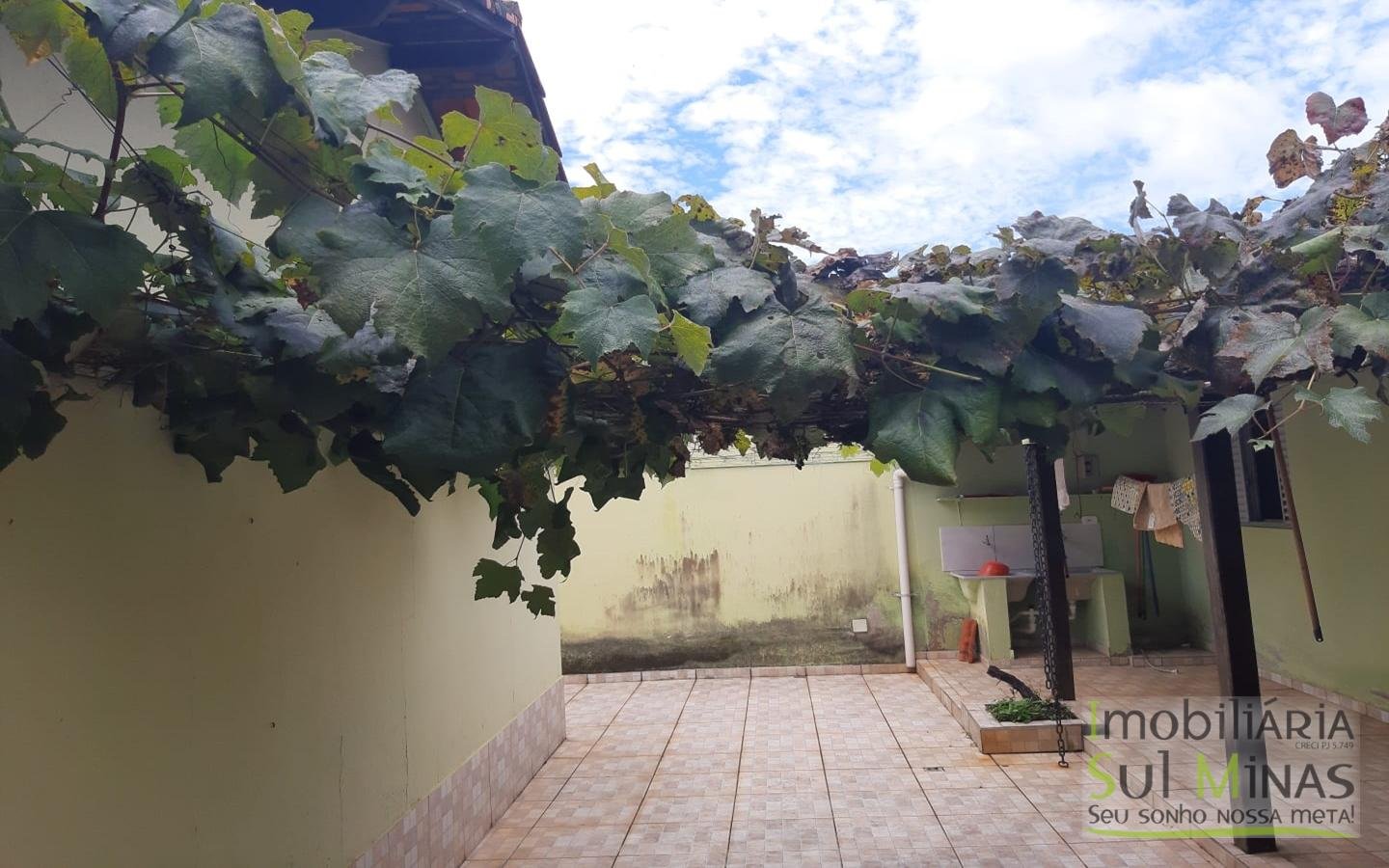 Casa a Venda em Cambuí MG com Edícula Cód. 1607 (24)