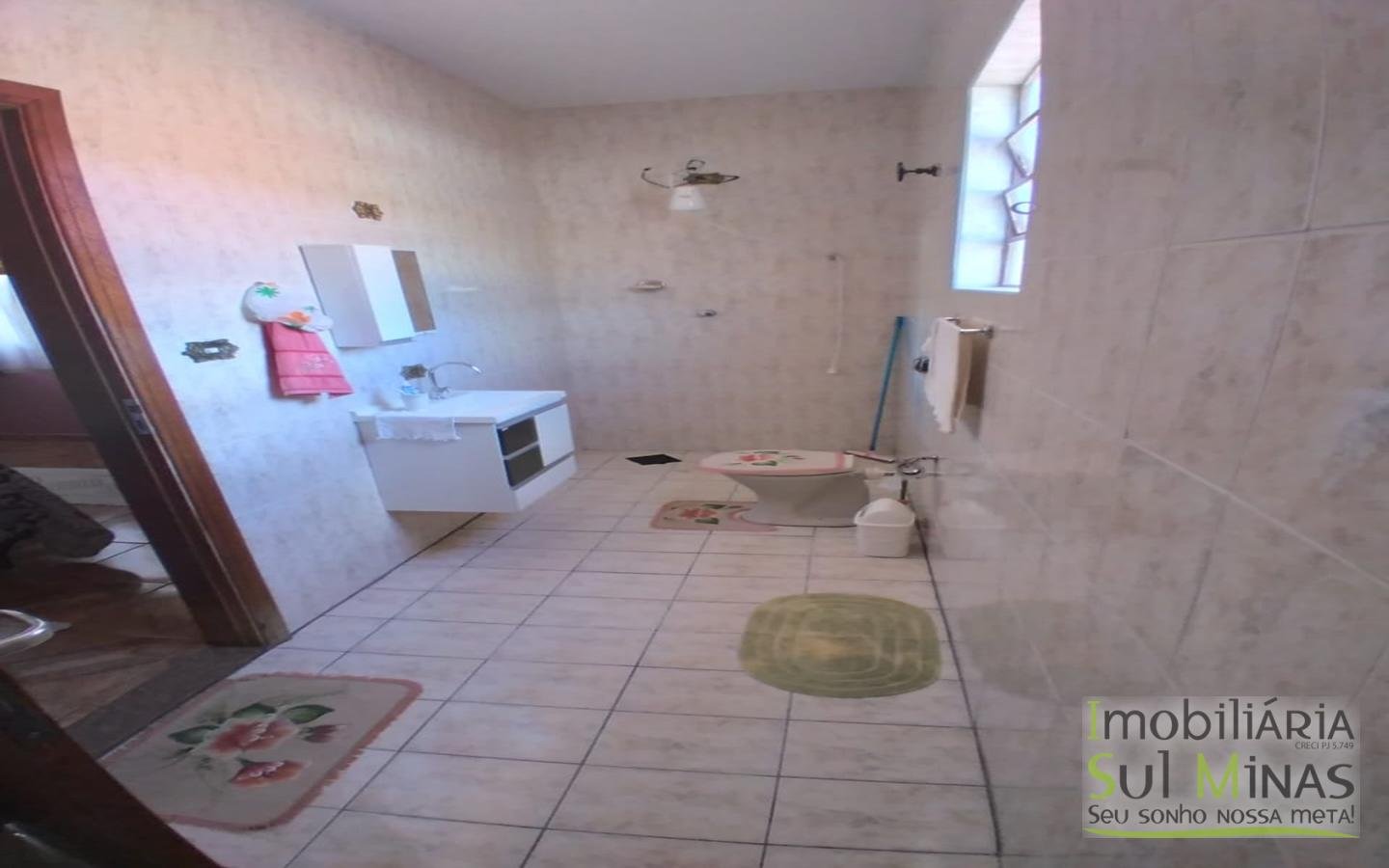 Casa a Venda no Córrego do Bom Jesus MG com 4 Dormitórios Cód. 1600 (1)