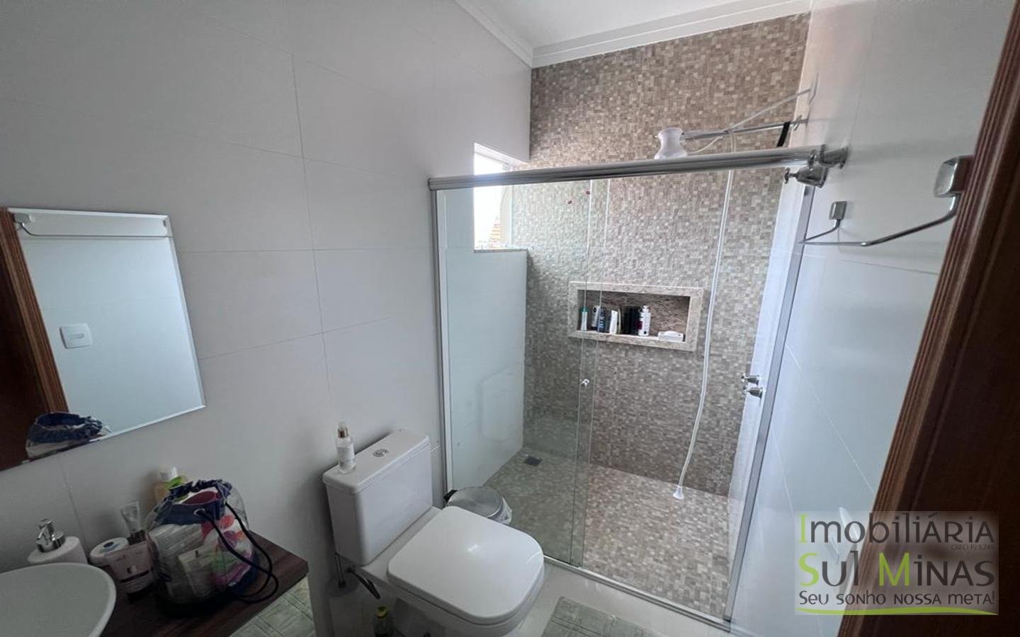 Casa a venda em Cambuí Mg com 202 m2 de construção sendo 150 m2 de lote Cod. 1399 (16)