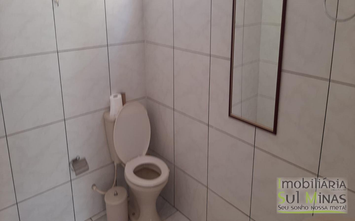 Casa com 4 Dormitórios a Venda no Centro de Cambuí MG Cód. 1505 (17)