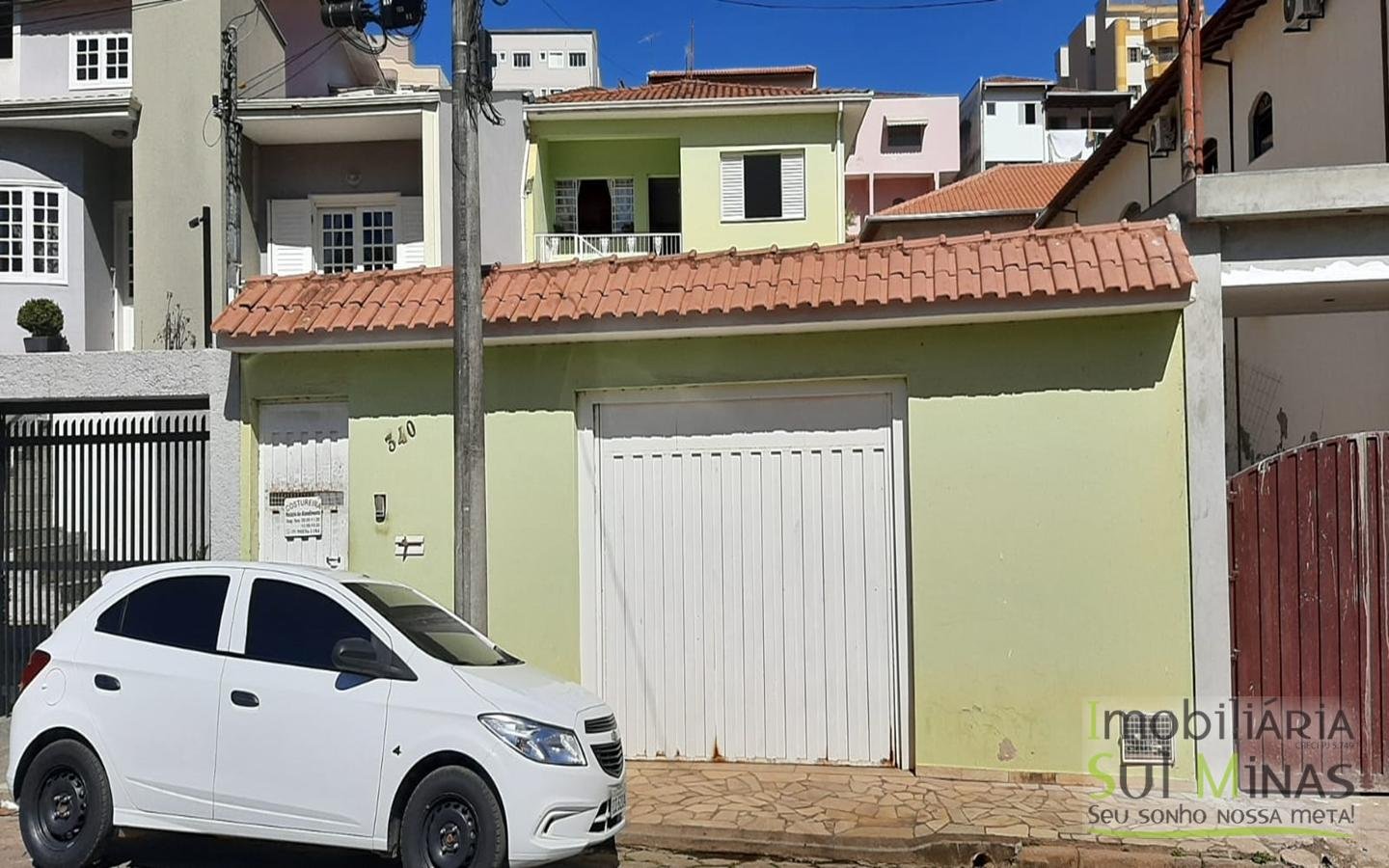 Casa com 4 Dormitórios a Venda no Centro de Cambuí MG Cód. 1505 (20)