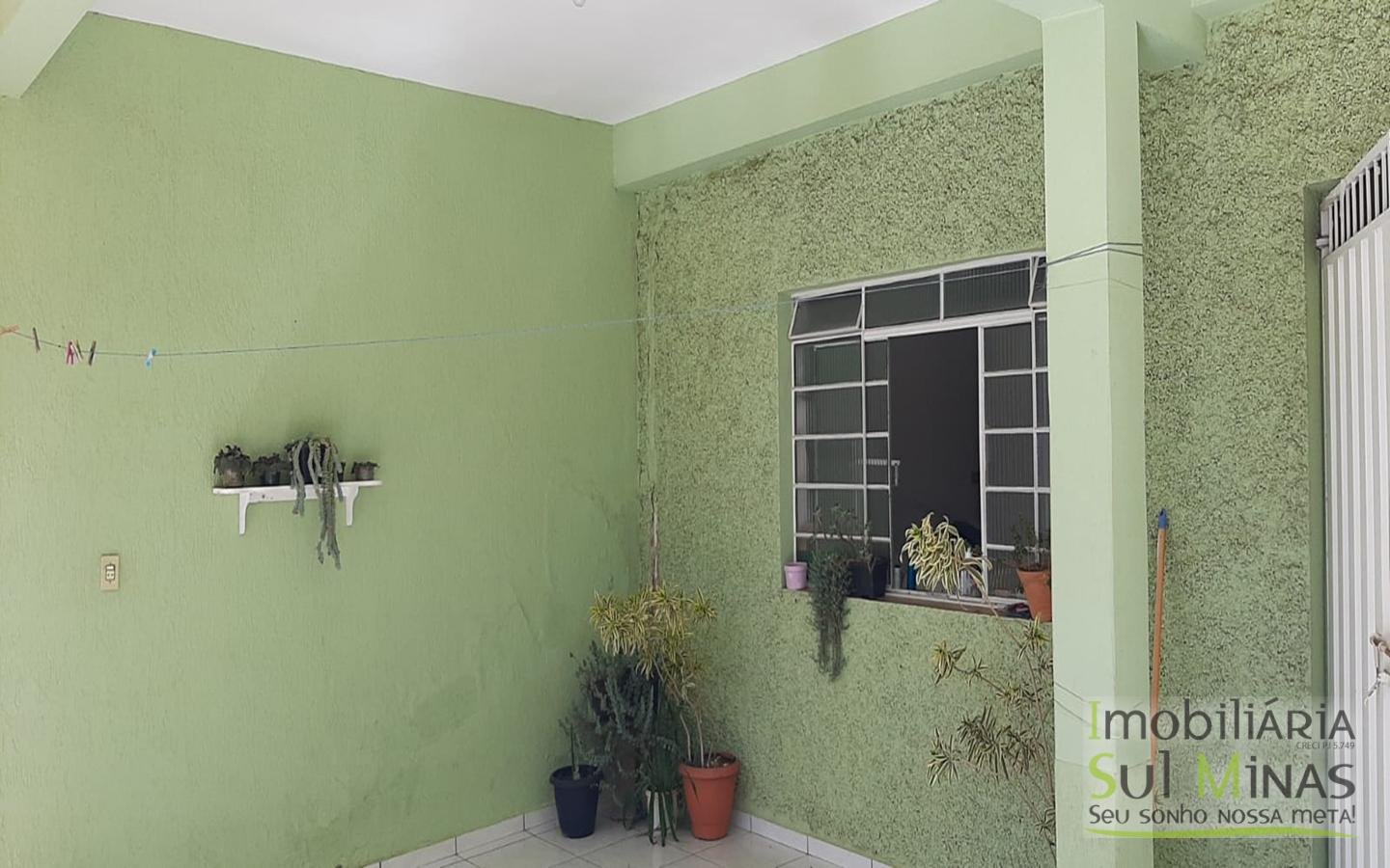 Casa com 4 Dormitórios a Venda no Centro de Cambuí MG Cód. 1505 (23)