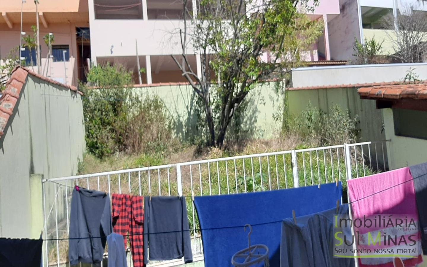 Casa com 4 Dormitórios a Venda no Centro de Cambuí MG Cód. 1505 (24)