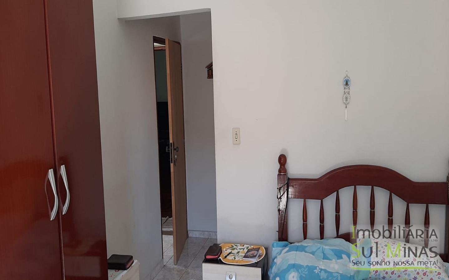 Casa com 4 Dormitórios a Venda no Centro de Cambuí MG Cód. 1505 (25)