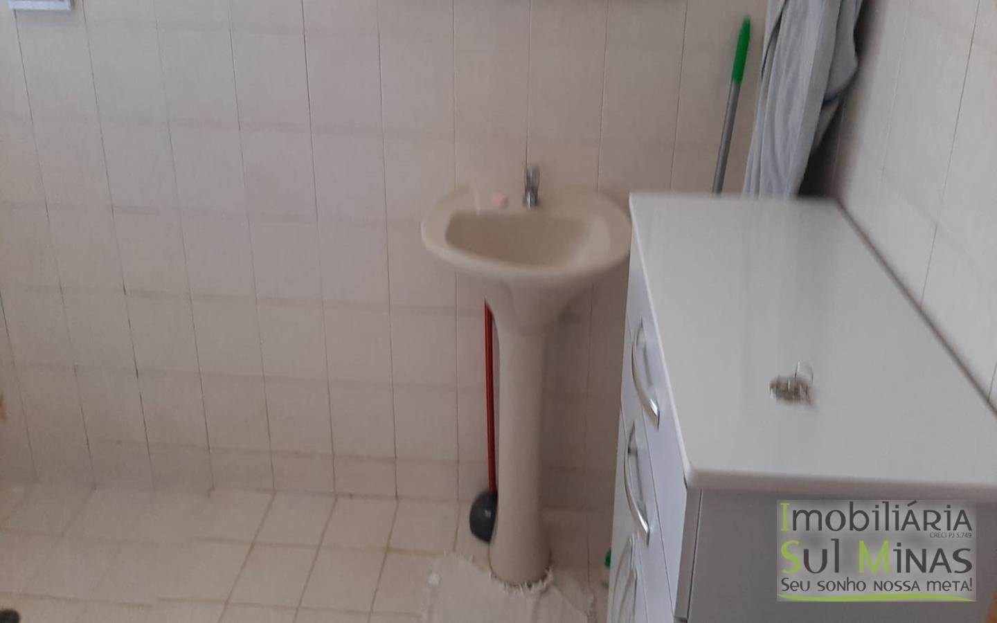 Casa com 4 Dormitórios a Venda no Centro de Cambuí MG Cód. 1505 (5)