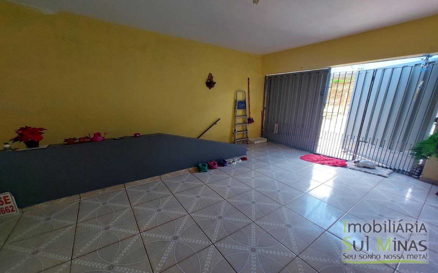 Casa com Churrasqueira em Lote de 125m² a Venda em Cambuí MG Cod. 1820 (10)