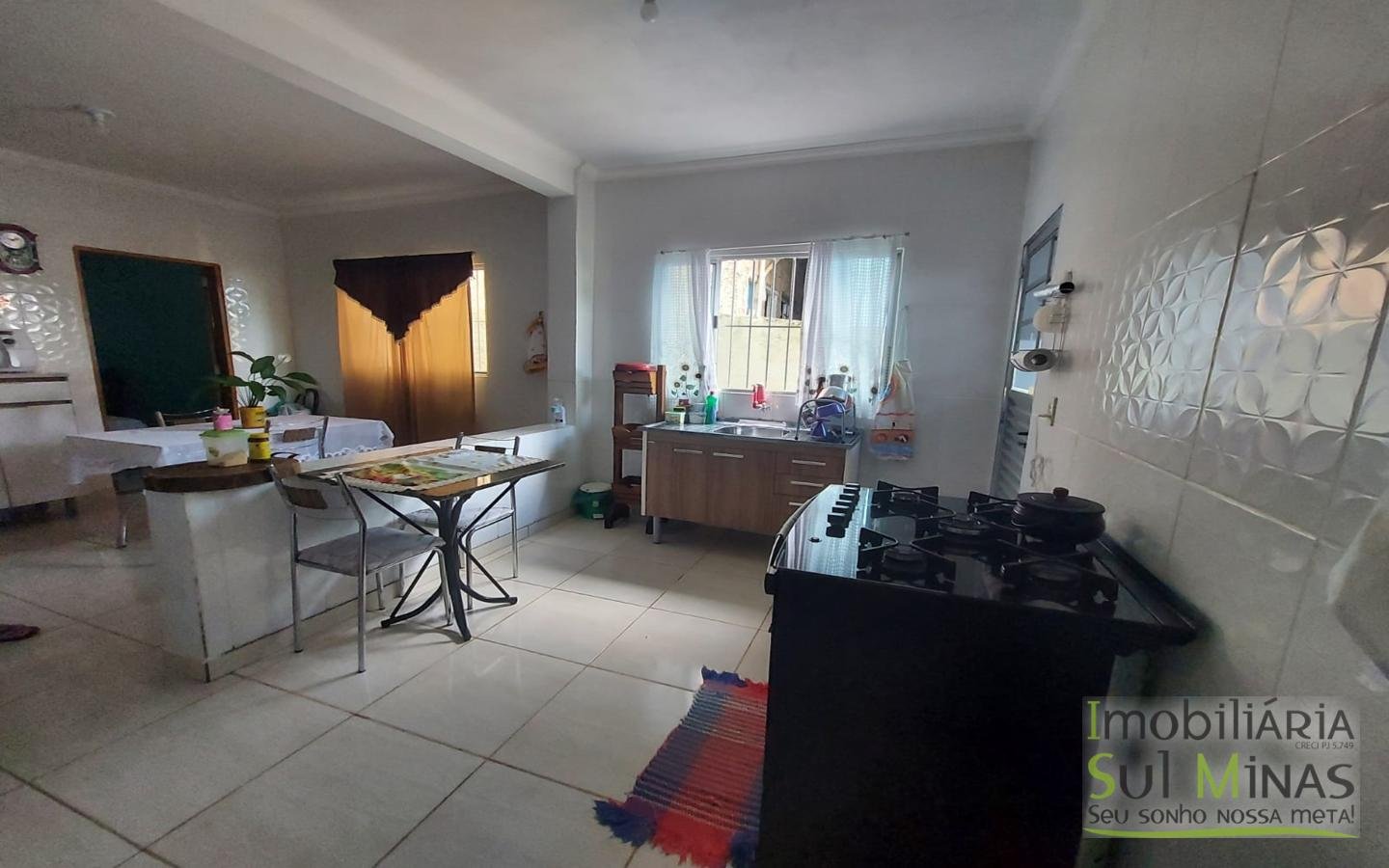 Casa com Churrasqueira em Lote de 125m² a Venda em Cambuí MG Cod. 1820 (15)