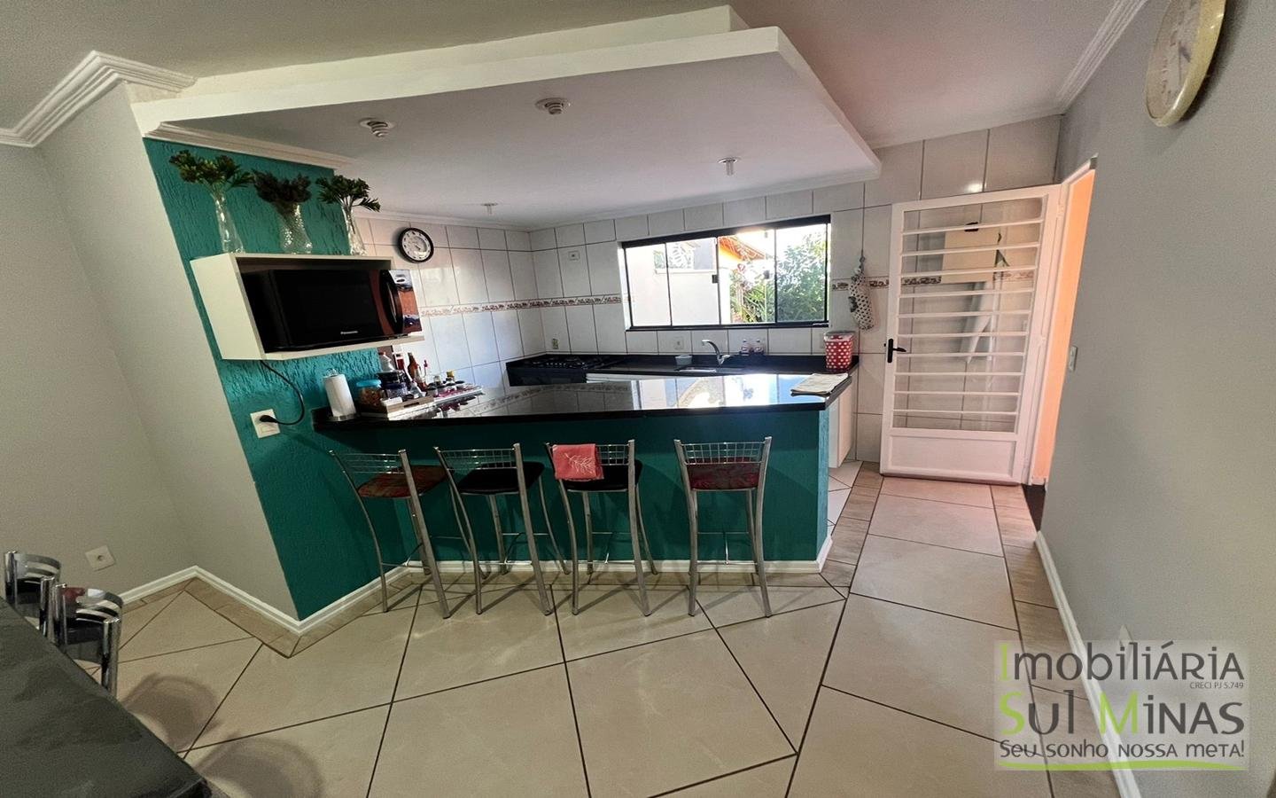 Casa com Linda Vista da Cidade à Venda em Cambuí MG Cod. 1920 (33)