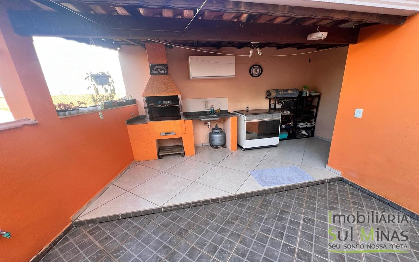 Casa com Linda Vista da Cidade à Venda em Cambuí MG Cod. 1920 (5)