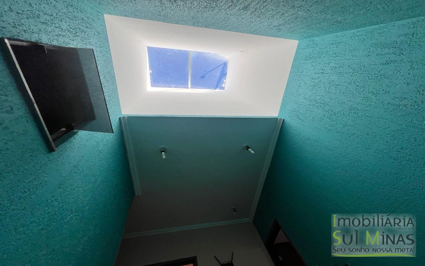 Casa com Linda Vista da Cidade à Venda em Cambuí MG Cod. 1920 (9)