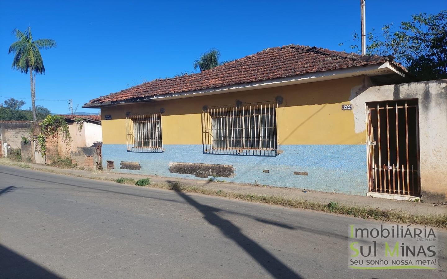 Casa com Lote de 1000 m² e Ótima Localização a Venda em Cambuí MG Cód, 1697 (6) Casa com Lote de 1000 m² e Ótima Localização a Venda em Cambuí MG Cód, 1697 (6)