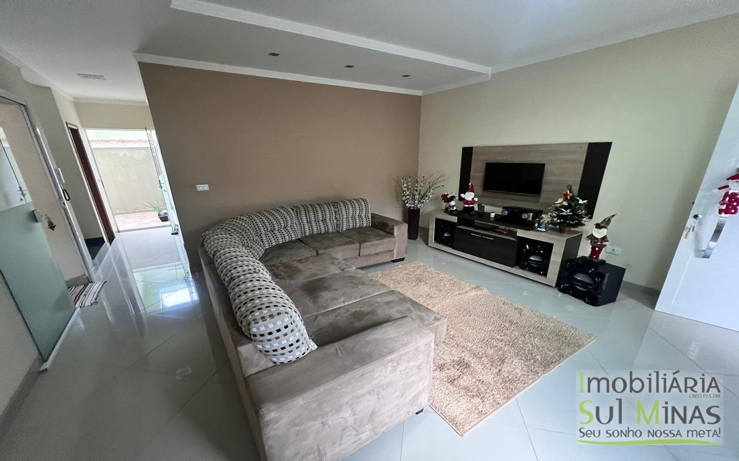 Casa com Ótimo Padrão a Venda em Cambuí MG Cód. 1851 (1)