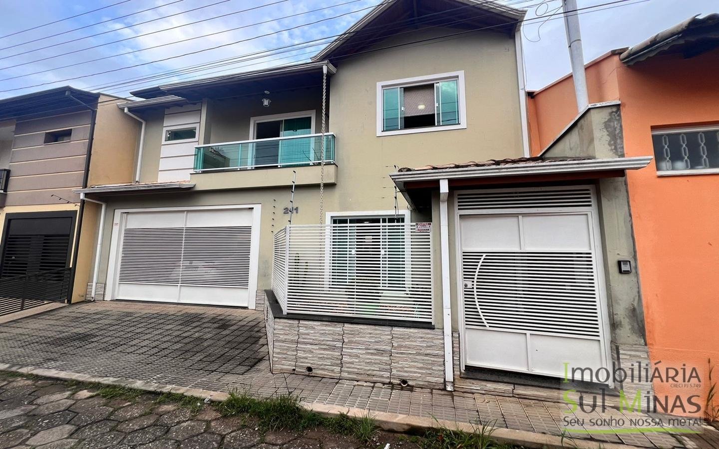 Casa com Ótimo Padrão a Venda em Cambuí MG Cód. 1851 (27)