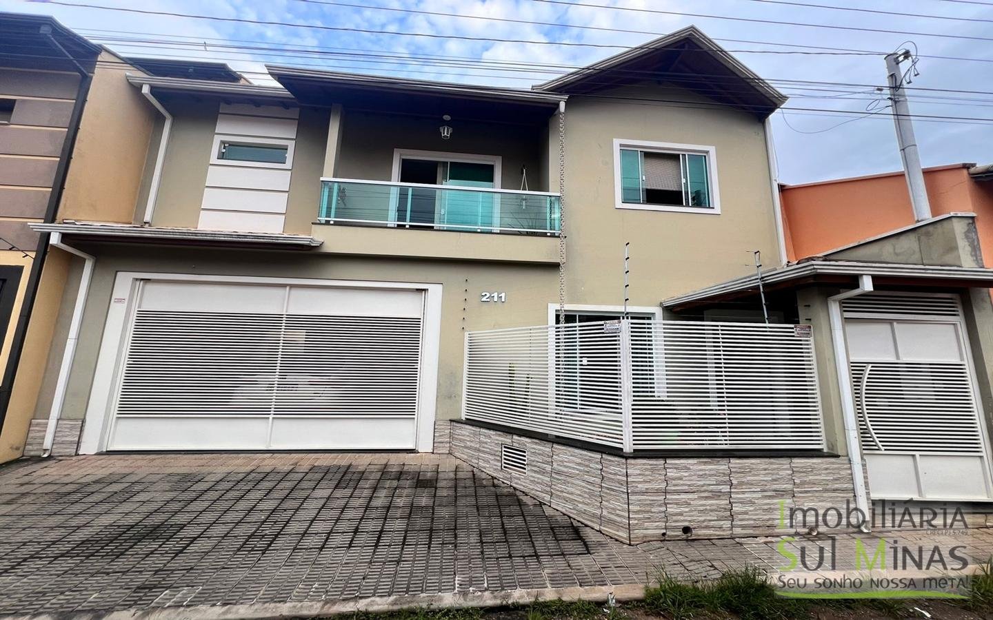 Casa com Ótimo Padrão a Venda em Cambuí MG Cód. 1851 (29) Casa com Ótimo Padrão a Venda em Cambuí MG Cód. 1851 (29)