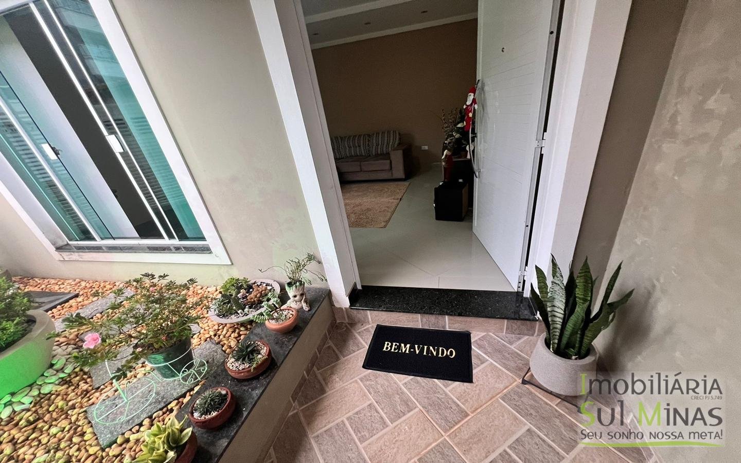 Casa com Ótimo Padrão a Venda em Cambuí MG Cód. 1851 (30)