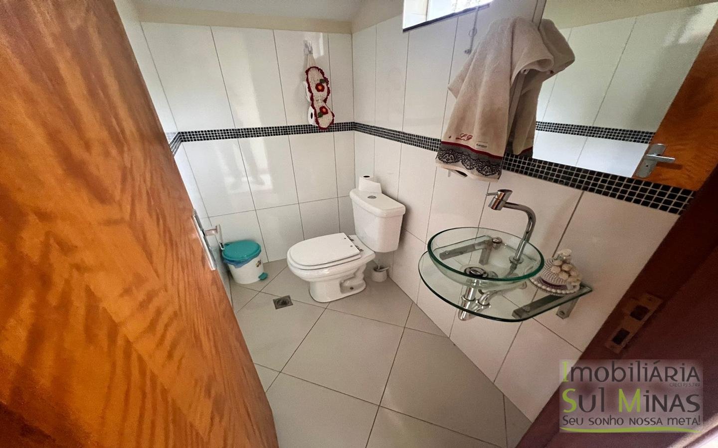 Casa com Ótimo Padrão a Venda em Cambuí MG Cód. 1851 (36)