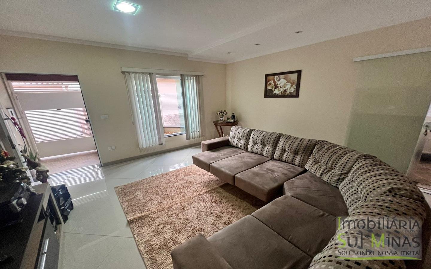 Casa com Ótimo Padrão a Venda em Cambuí MG Cód. 1851 (37)