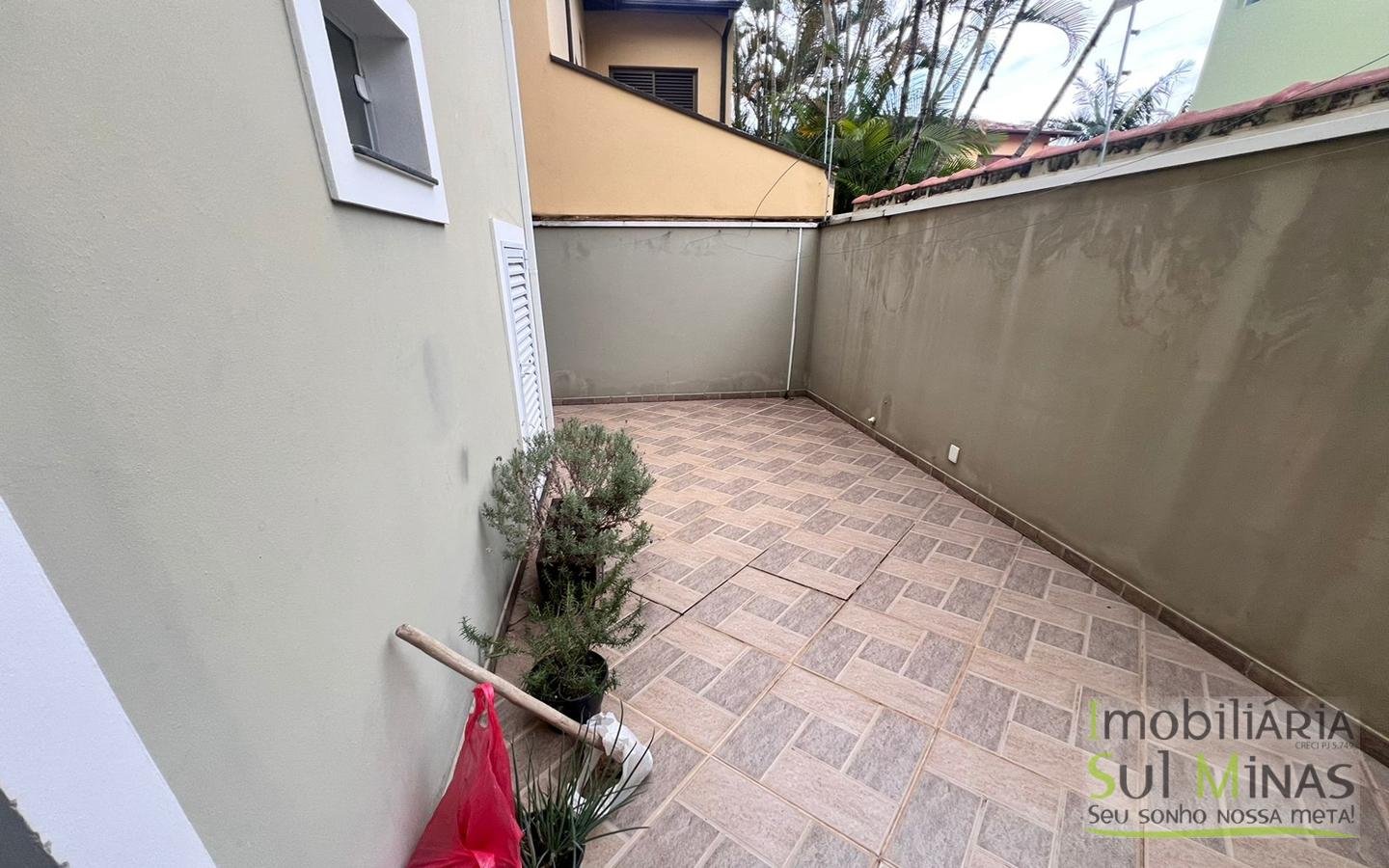 Casa com Ótimo Padrão a Venda em Cambuí MG Cód. 1851 (38)