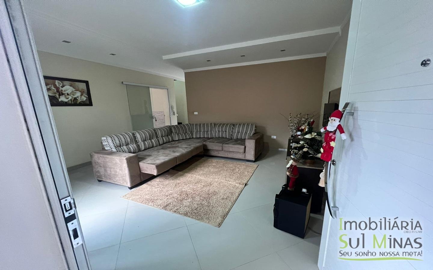 Casa com Ótimo Padrão a Venda em Cambuí MG Cód. 1851 (4)