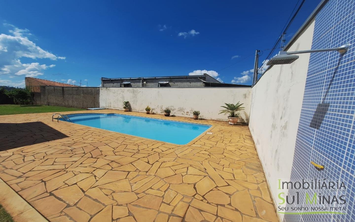 Casa com Piscina a venda Próxima ao Centro Cambuí MG Cod. 1949 (9) Casa com Piscina a venda Próxima ao Centro Cambuí MG Cod. 1949 (9)