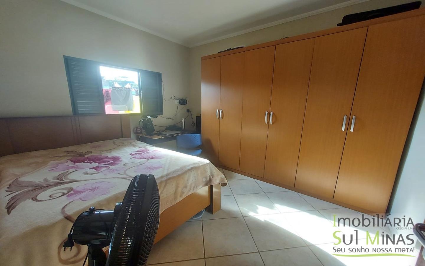 Casa de 2 quartos com ótima Localização a venda em Cambuí MG (5)