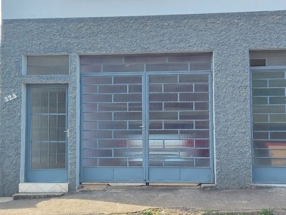 Casa de 2 quartos com ótima Localização a venda em Cambuí MG