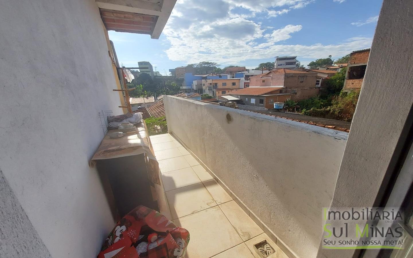 Casa de 2 quartos com ótima Localização a venda em Cambuí MG (8)