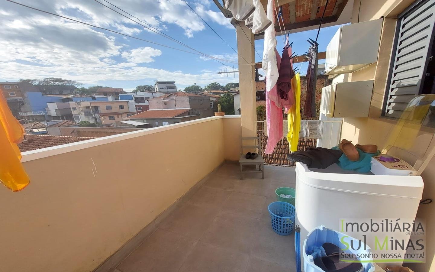 Casa de 2 quartos com ótima Localização a venda em Cambuí MG (9)