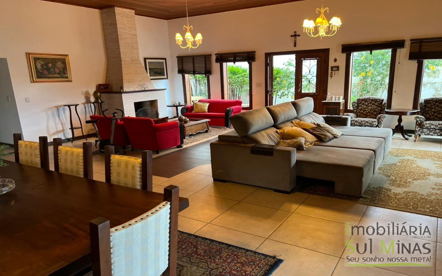 Casa de Alto Padrão com 3 Suítes a Venda em Cambuí MG Cód 1440 (4)