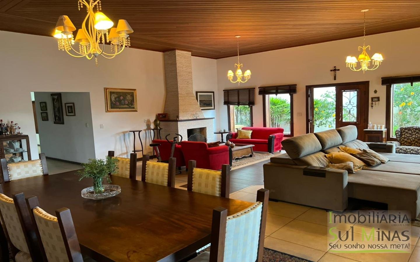 Casa de Alto Padrão com 3 Suítes a Venda em Cambuí MG Cód 1440 (5)