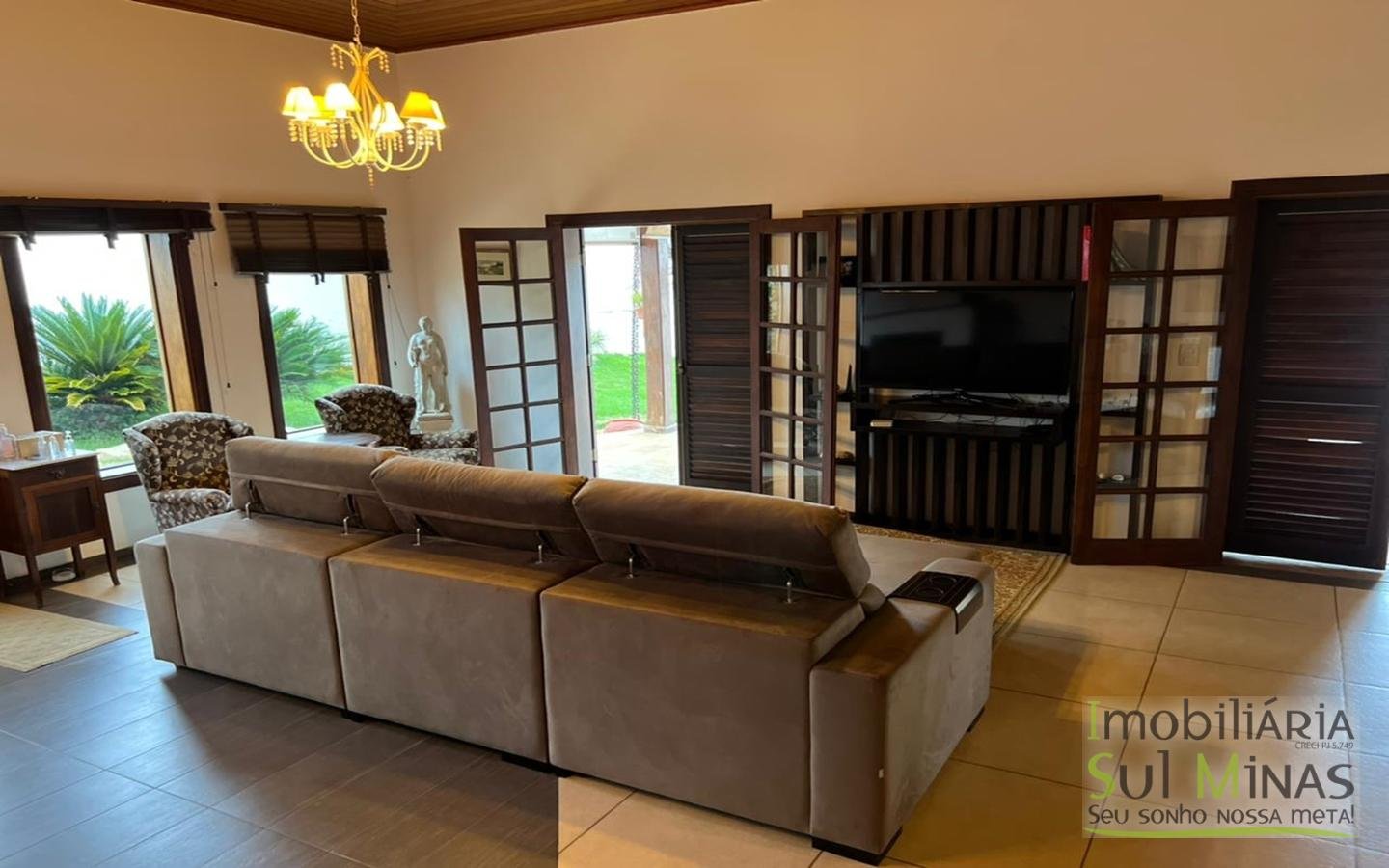 Casa de Alto Padrão com 3 Suítes a Venda em Cambuí MG Cód 1440 (6)