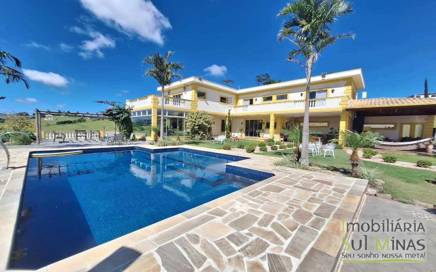 Casa de Alto Padrão com Vista Espetacular a Venda no Sul de Minas cOD. 1898 (4)
